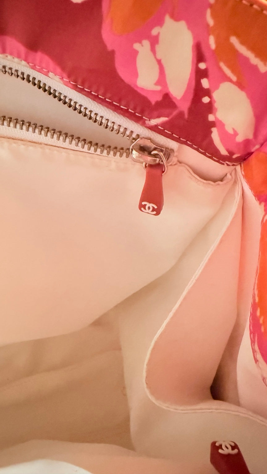 Chanel Vintage Floral Tote – Red Patent Leather