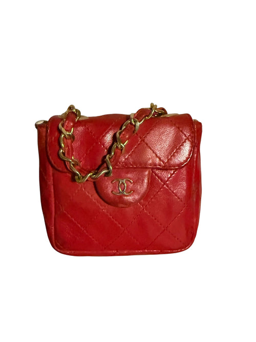 Chanel mini borsa vintage rossa matelassé con catena dorata
