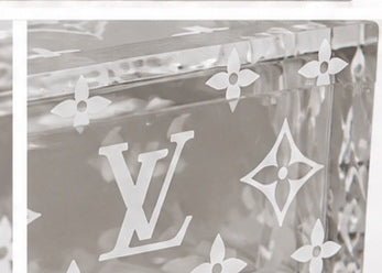 Louis Vuitton plexiglass Monogram detail